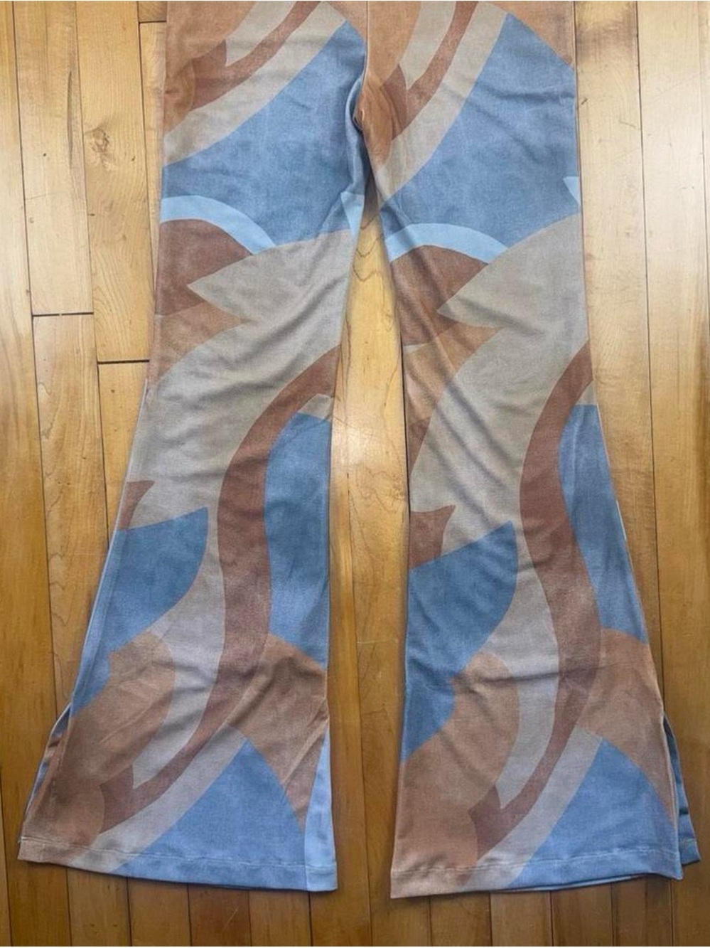 Show Me Your Mumu Maren Bells Abstract Flare Pants NWT Medium - Picture 7 of 7
